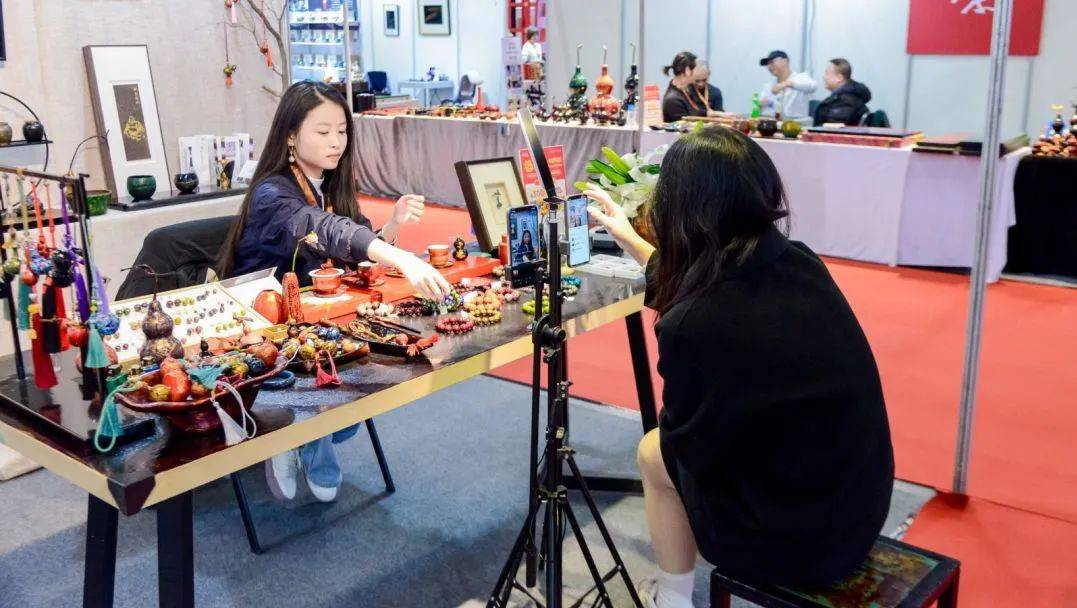 物展定档2025年11月21日—11月23日！不朽情缘app第三届中国漆艺博览会暨工艺生活好(图6)
