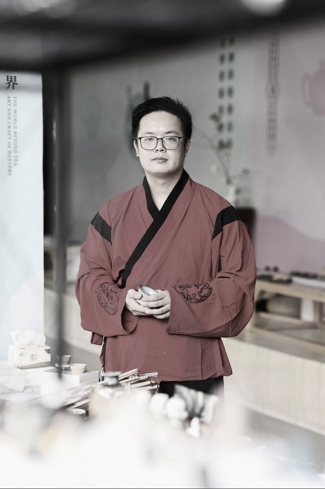 暨】工匠卢震峰陶艺作品展出mg不朽情缘游